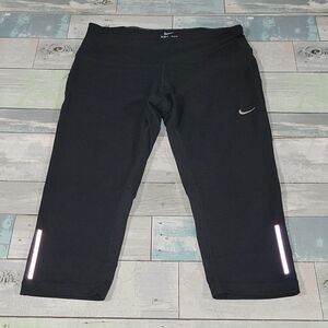 Nike Dri-Fit Black Capris sz Small